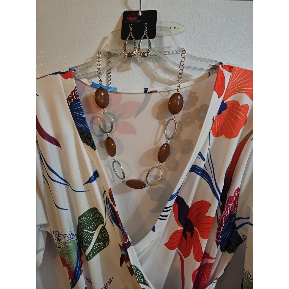 Womens Tropical Floral Wrap Maxi Dress‎  3/4 Sleeve Large w/ necklace & earrings - Picture 4 of 7